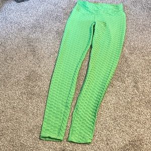 Buzz green textured scrunch butt leggings workout pants, size large